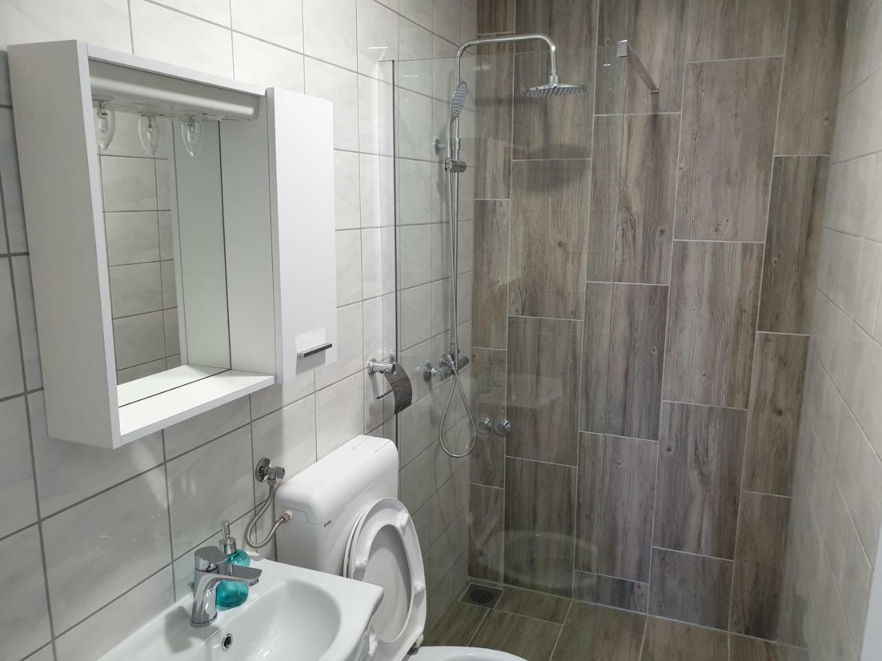 Best View Apartments Cesarica Bagian luar foto