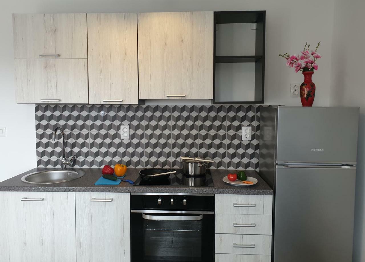 Best View Apartments Cesarica Bagian luar foto