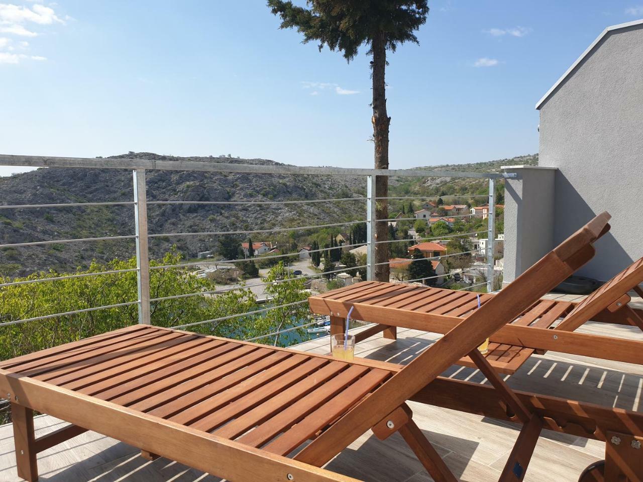 Best View Apartments Cesarica Bagian luar foto