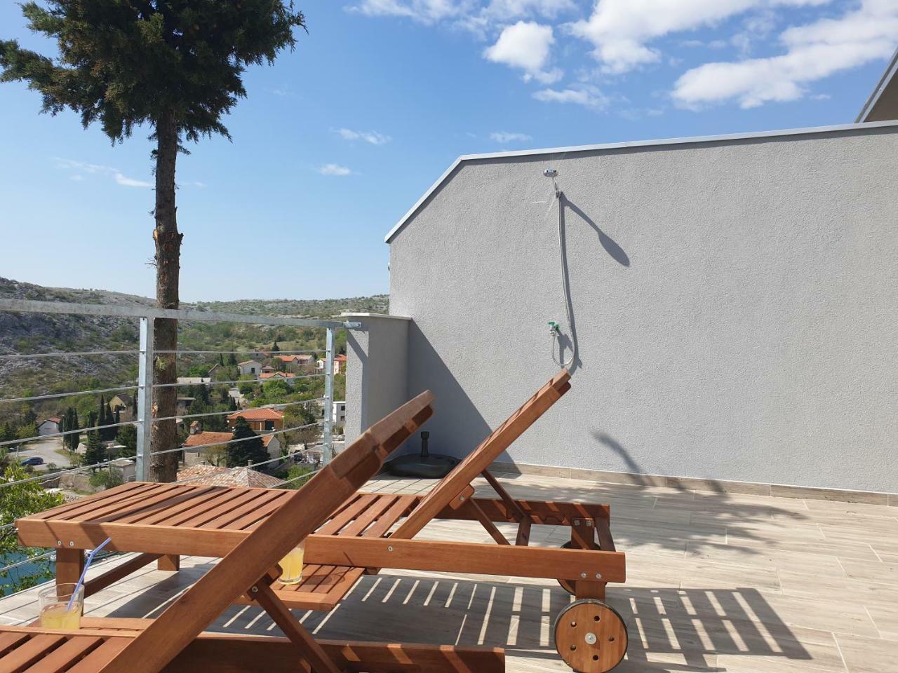 Best View Apartments Cesarica Bagian luar foto