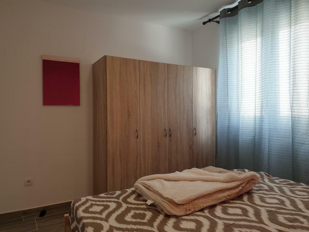 Best View Apartments Cesarica Bagian luar foto