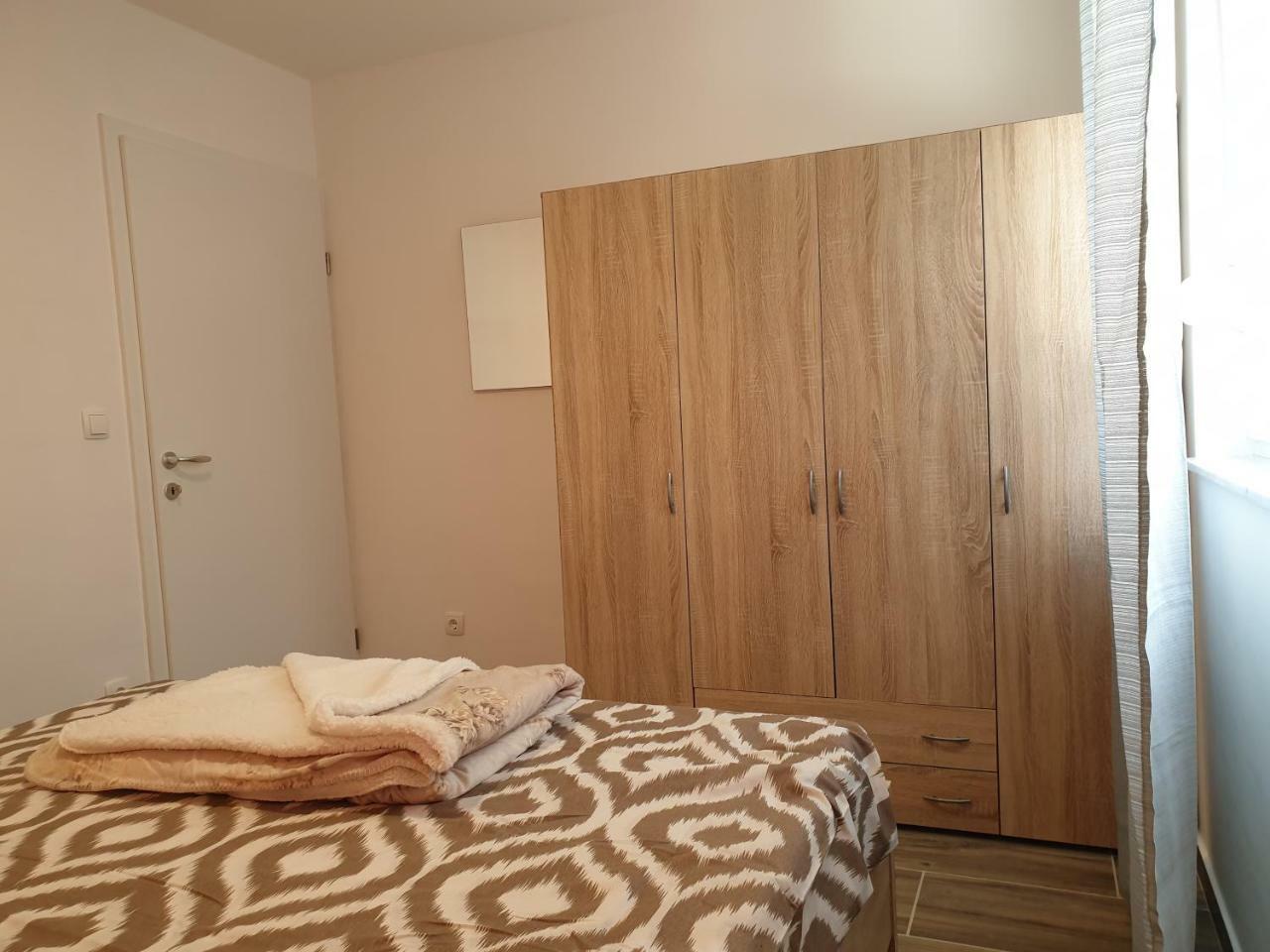 Best View Apartments Cesarica Bagian luar foto