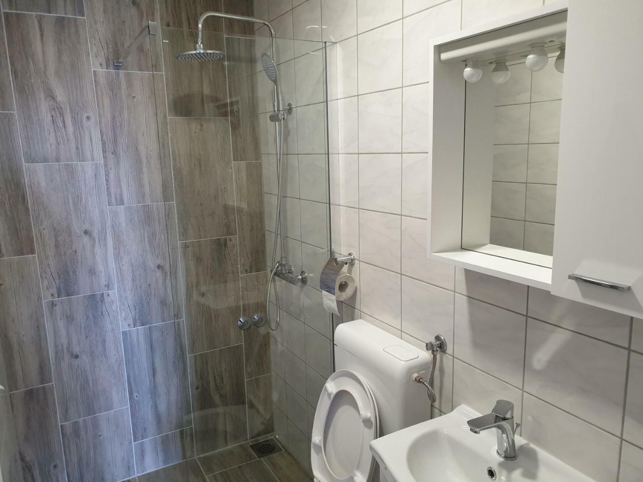 Best View Apartments Cesarica Bagian luar foto