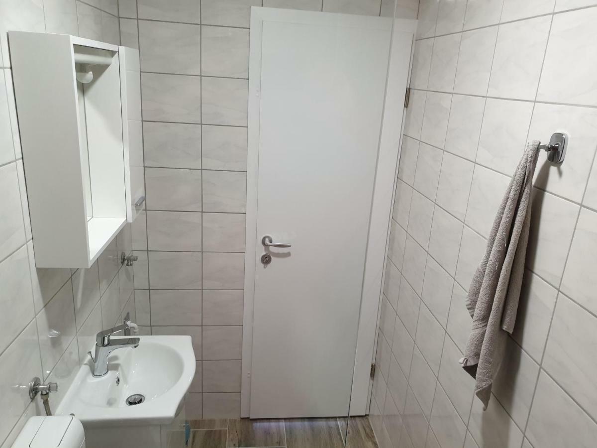 Best View Apartments Cesarica Bagian luar foto