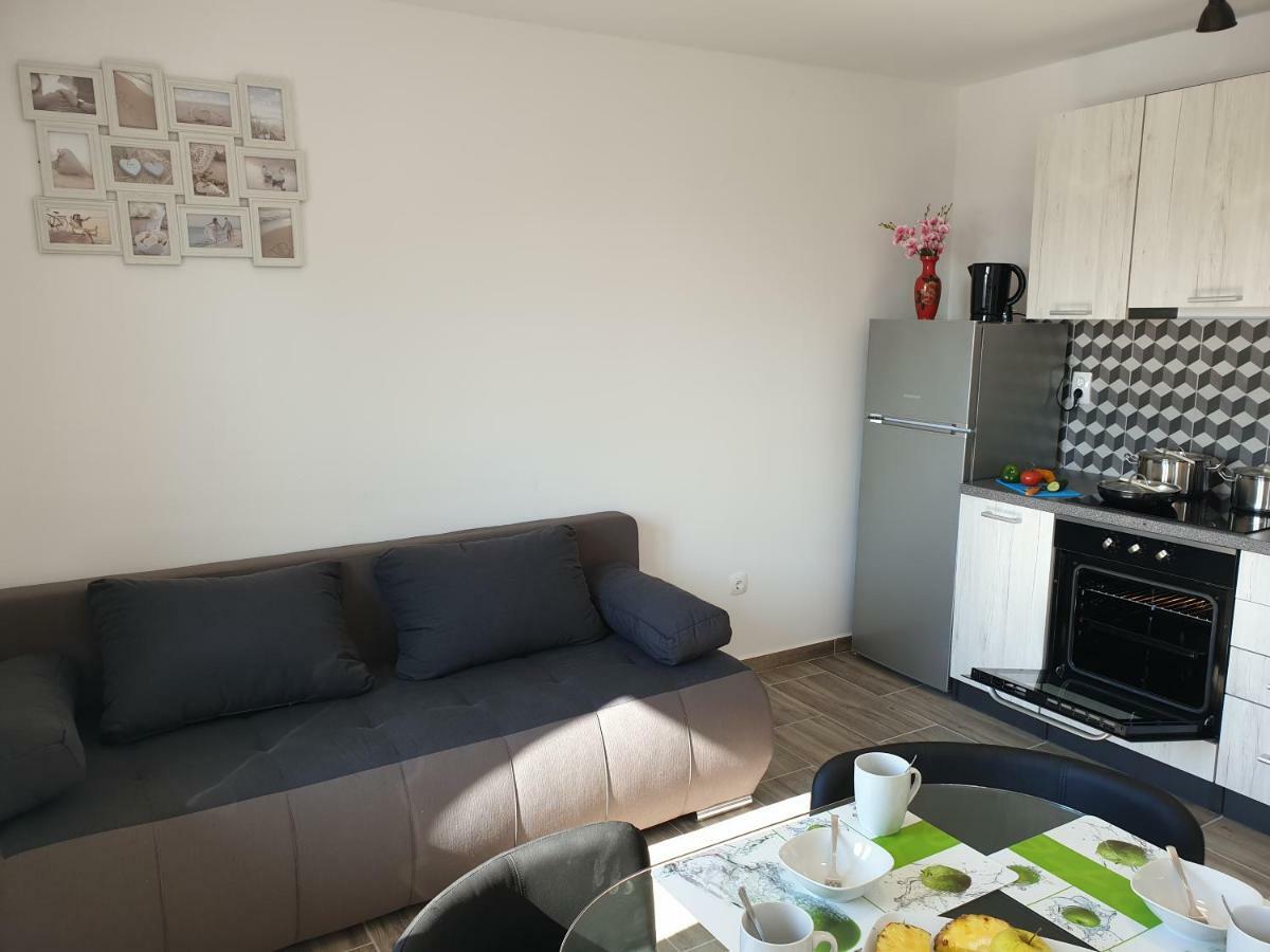 Best View Apartments Cesarica Bagian luar foto