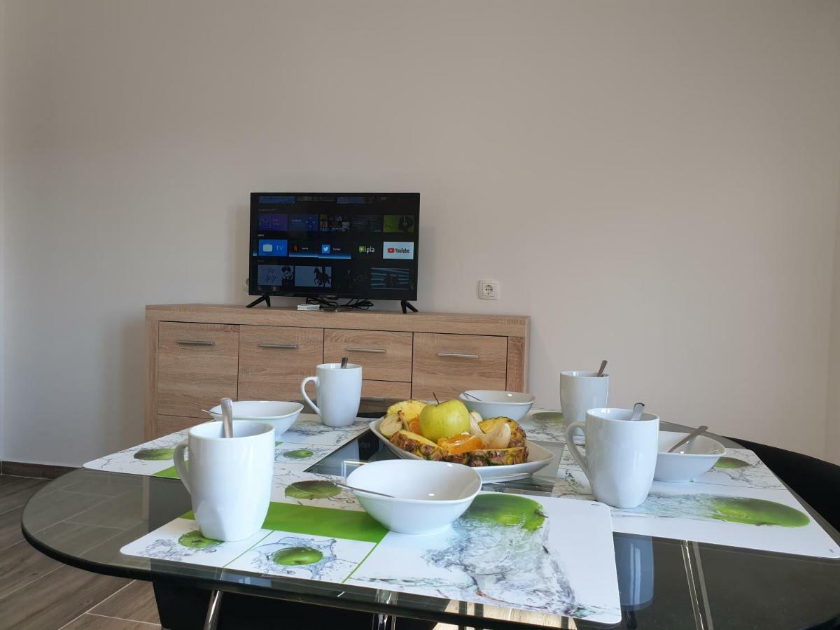 Best View Apartments Cesarica Bagian luar foto