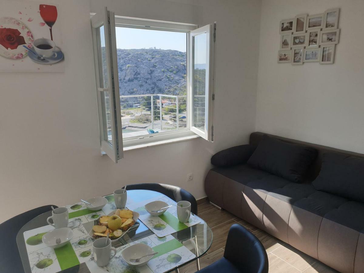 Best View Apartments Cesarica Bagian luar foto