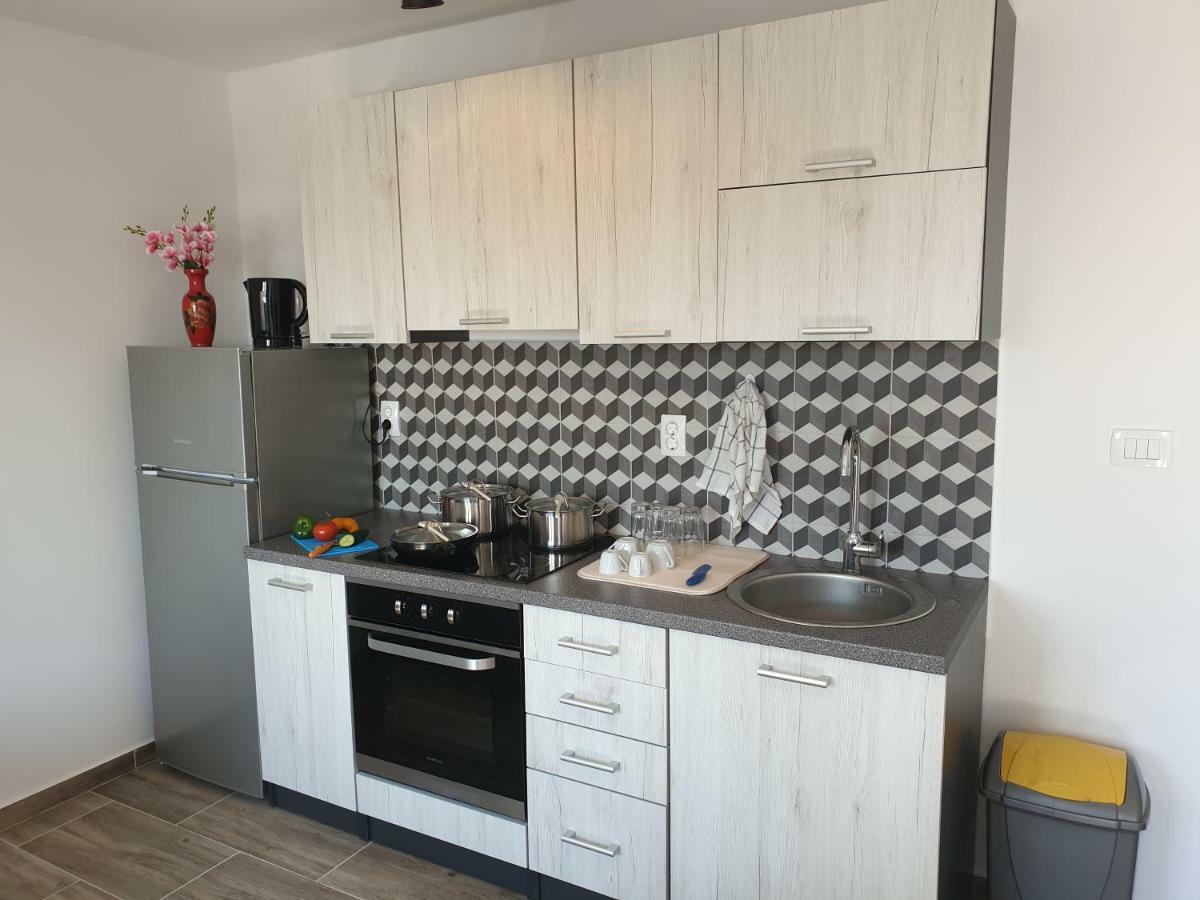 Best View Apartments Cesarica Bagian luar foto