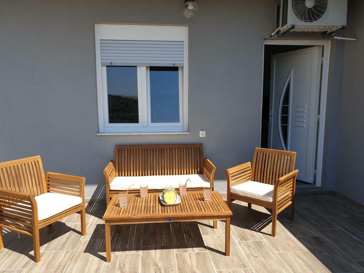 Best View Apartments Cesarica Bagian luar foto