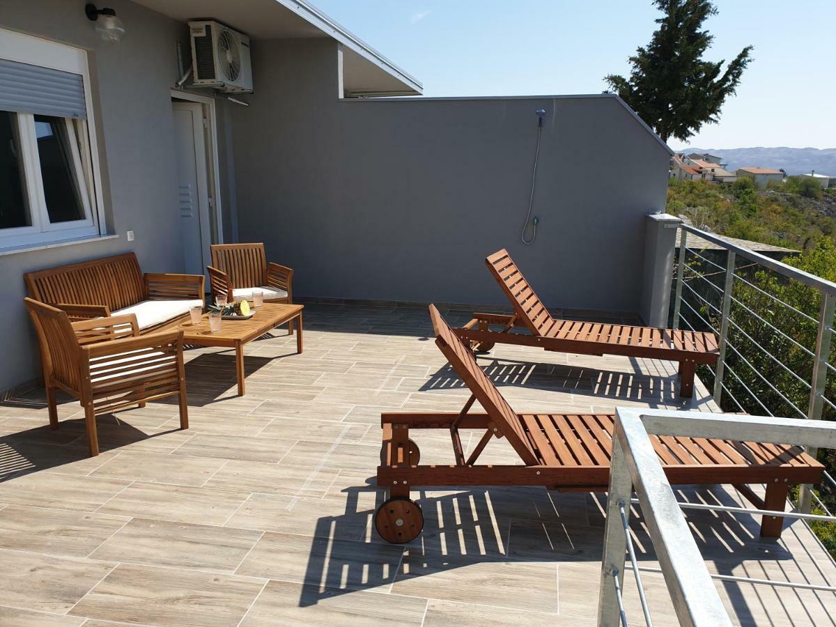 Best View Apartments Cesarica Bagian luar foto